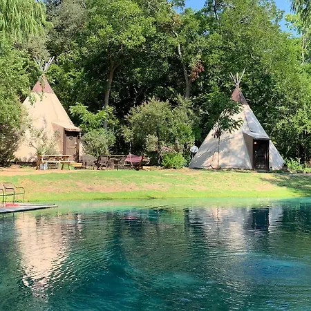 Waterfront Teepee 4 Soaring Eagle Vila